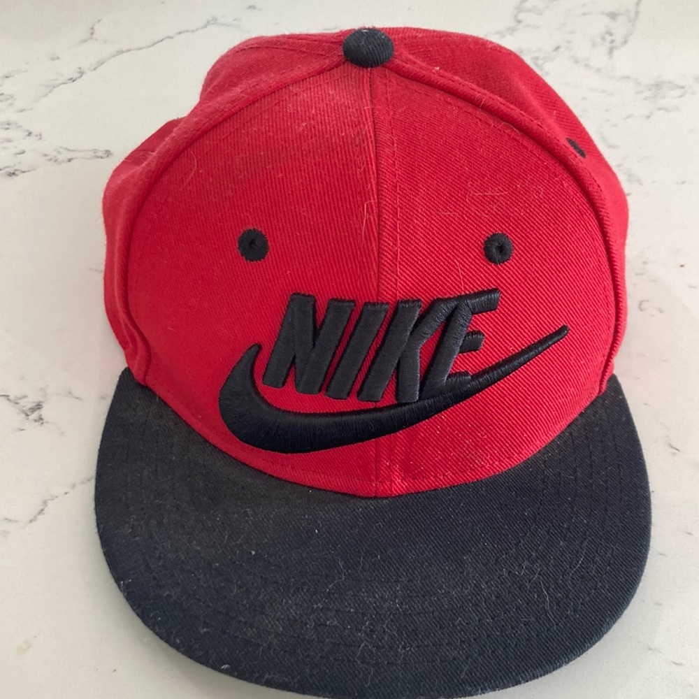 Nike hat youth